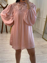 Cargar imagen en el visor de la galería, ANWEN - Vestido corto rosa