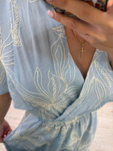 Cargar imagen en el visor de la galería, KIRAN - Maxi vestido azul claro