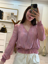 Cargar imagen en el visor de la galería, PARSLEY - Blusa rosa manga larga