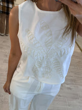 Cargar imagen en el visor de la galería, MANUELA - Set pantalon y blusa blanco