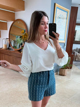 Cargar imagen en el visor de la galería, ULIANA - Blusa blanca manga larga