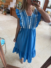Cargar imagen en el visor de la galería, REINA - Vestido midi azul