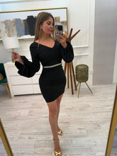 Cargar imagen en el visor de la galería, TELMA - Vestido corto negro manga larga