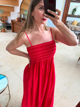 Cargar imagen en el visor de la galería, AMARANTA - Maxi vestido rojo tirantes
