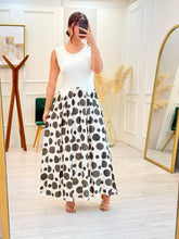 Cargar imagen en el visor de la galería, PAISLEY - Vestido blanco con lunares