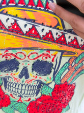 Cargar imagen en el visor de la galería, GRETEL - Playera verde calavera
