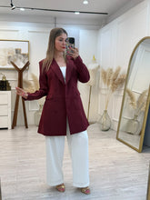 Cargar imagen en el visor de la galería, LIBERTAD - Maxi blazer rojo