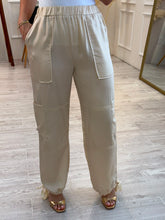 Cargar imagen en el visor de la galería, WAVERLY - Pantalon beige