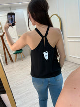 Cargar imagen en el visor de la galería, FIAMA - Blusa negra