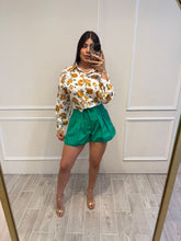 Cargar imagen en el visor de la galería, JULIA - Blusa estampado rosas