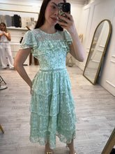 Cargar imagen en el visor de la galería, ALEJANDRA - Maxi vestido verde pastel