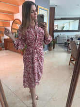 Cargar imagen en el visor de la galería, LUNE - Vestido midi estampado rojo