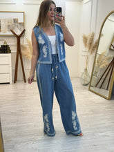 Cargar imagen en el visor de la galería, BERNABELLA - Set blusa y pantalón azul