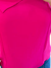 Cargar imagen en el visor de la galería, SAPHIRE - Blusa fucsia tirantes