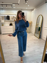 Cargar imagen en el visor de la galería, MARINA - Blusa azul oscuro