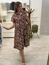 Cargar imagen en el visor de la galería, MOON - Vestido midi café estampado