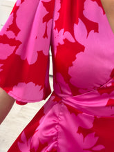 Cargar imagen en el visor de la galería, MARINA - Maxi vestido rojo estampado