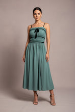 Cargar imagen en el visor de la galería, ZULEIKA - Maxi vestido verde tirantes