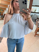 Cargar imagen en el visor de la galería, AMIRA - Blusa azul