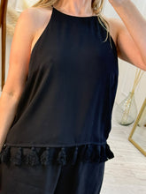 Cargar imagen en el visor de la galería, GIGI - Blusa negra tirantes