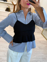 Cargar imagen en el visor de la galería, CATHERINE - Camisa azul con negro
