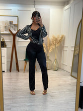 Cargar imagen en el visor de la galería, DAMARIS - Blusa rayas blanco y negro