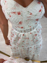 Cargar imagen en el visor de la galería, REGINA - Maxi vestido blanco floral