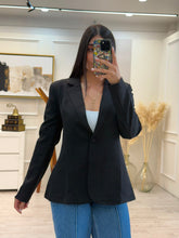 Cargar imagen en el visor de la galería, EVERLY - Blazer negro