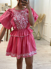 Cargar imagen en el visor de la galería, SAWYER - Vestido corto coral