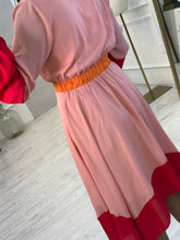 Cargar imagen en el visor de la galería, KATIA - Vestido salmón con rojo y naranja cruzado