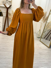 Cargar imagen en el visor de la galería, FIDELA - Maxi vestido mostaza
