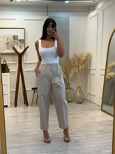 Cargar imagen en el visor de la galería, ADDISON - Pantalon avena