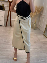 Cargar imagen en el visor de la galería, ZURIA - Falda beige con negro