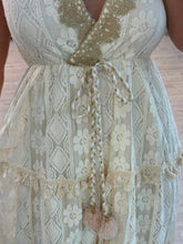 Cargar imagen en el visor de la galería, BELINDA - Maxi vestido beige