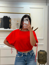 Cargar imagen en el visor de la galería, AILEEN - Blusa roja