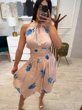 Cargar imagen en el visor de la galería, MICAH - Vestido halter rosa pálido