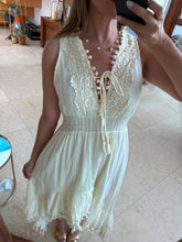 Cargar imagen en el visor de la galería, FARREN - Maxi vestido beige