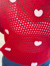 Cargar imagen en el visor de la galería, MILLICENT - Suéter rojo corazones