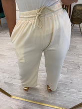 Cargar imagen en el visor de la galería, SAMIRA - Pantalón hueso