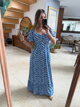 Cargar imagen en el visor de la galería, KARIME - Maxi vestido estampado azul