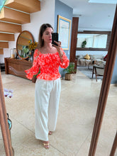 Cargar imagen en el visor de la galería, YUNA - Blusa estampada naranja