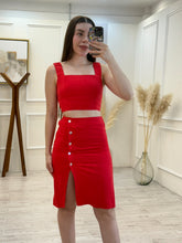 Cargar imagen en el visor de la galería, NELLY - Set blusa y falda rojo
