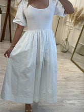 Cargar imagen en el visor de la galería, LEOTINA - Maxi vestido blanco