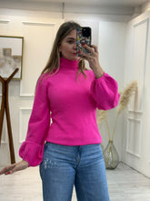 Cargar imagen en el visor de la galería, ELENIA - Blusa fucsia manga larga