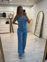 Cargar imagen en el visor de la galería, LUCILA - Set blusa y pantalon azul