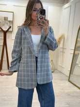 Cargar imagen en el visor de la galería, CIRILA - Blazer gris cuadros