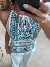 Cargar imagen en el visor de la galería, ADELA -  Blusa blanca estampada