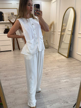 Cargar imagen en el visor de la galería, NAIA - Set pantalón y blusa blanco