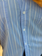 Cargar imagen en el visor de la galería, MURIEL - Camisa azul rayas