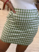 Cargar imagen en el visor de la galería, KIMA - Falda a cuadros verde con blanco